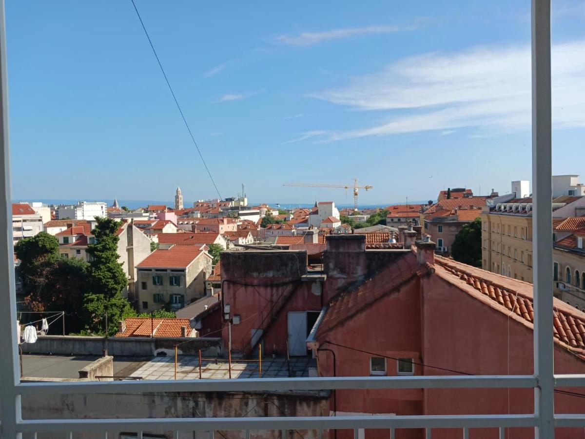 Room With Private Toilet And Terrace In City Center In Shared Apartment 斯普利特 外观 照片
