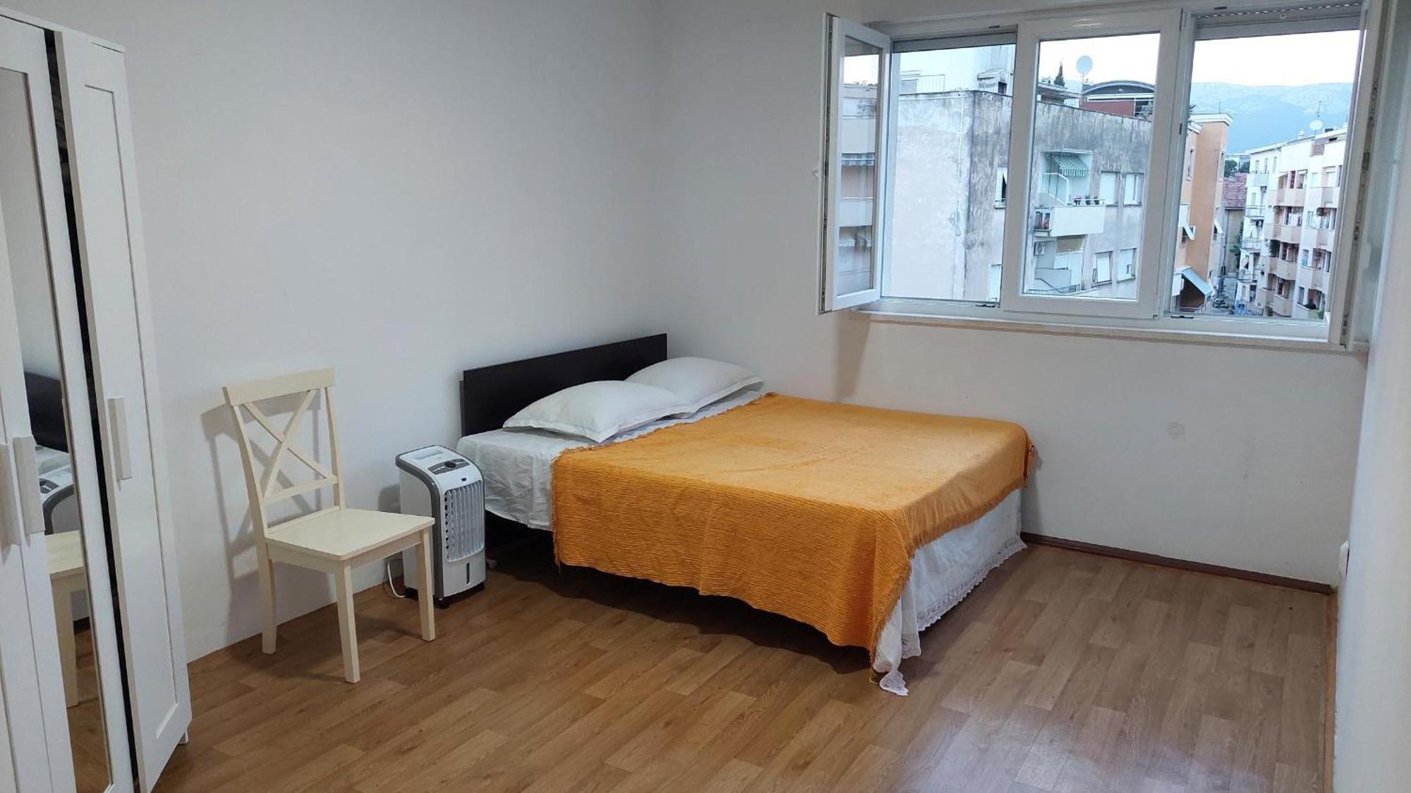 Room With Private Toilet And Terrace In City Center In Shared Apartment 斯普利特 外观 照片